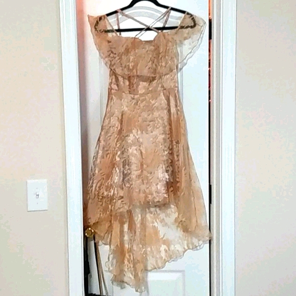 Dress - Picture 3 of 3